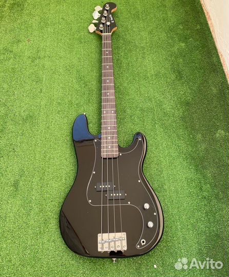 Бас гитара PB Style