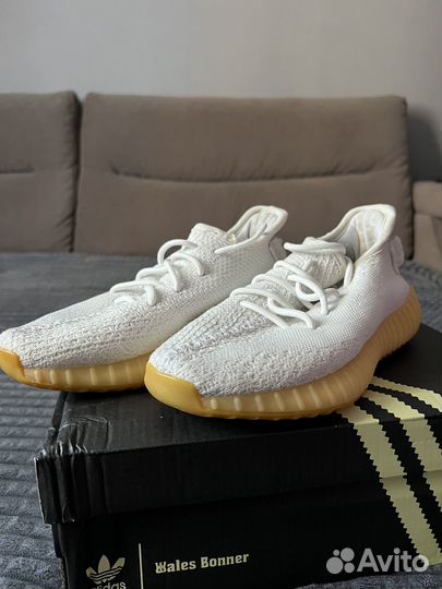 Кроссовки Adidas Yeezy boost 350 v2