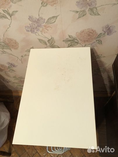 Тумба металлическая на колесиках