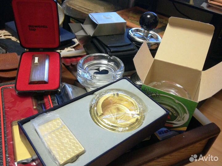 Продам футляры, наборы, пепельницы, зажигалки, мун