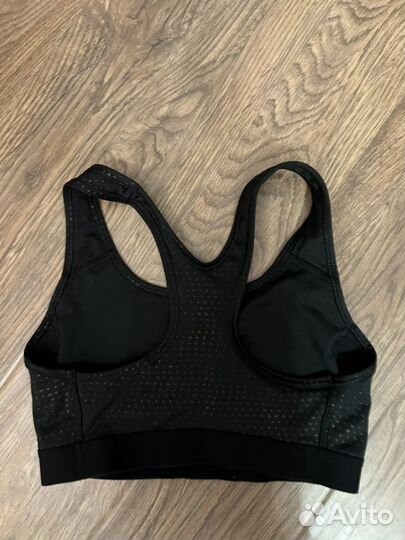 Топ спортивный Nike xs