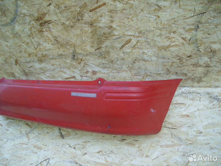 Бампер задний Toyota Starlet P90 Красныйтрещина