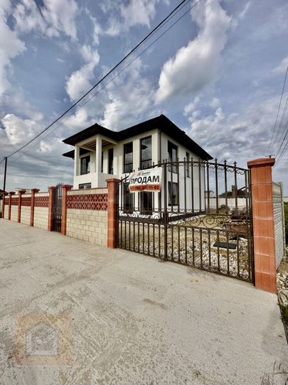 Дом 216 м² на участке 6 сот.