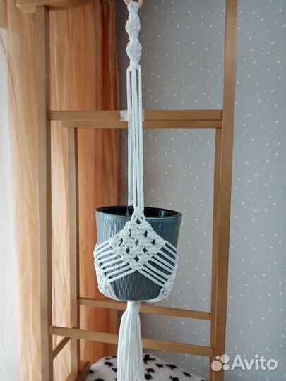 Кашпо подвесное