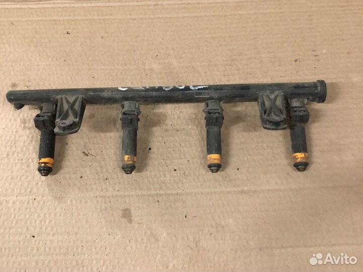 Renault symbol Форсунки