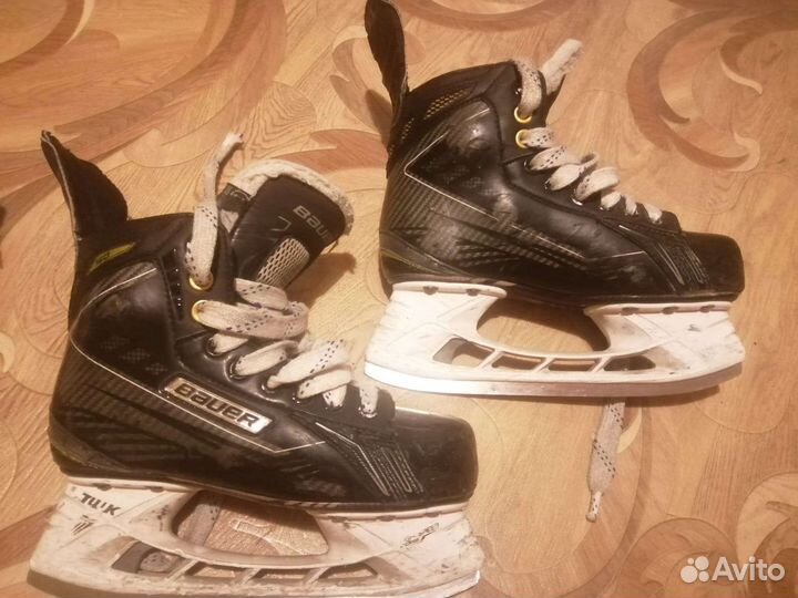 Коньки хоккейные bauer supreme