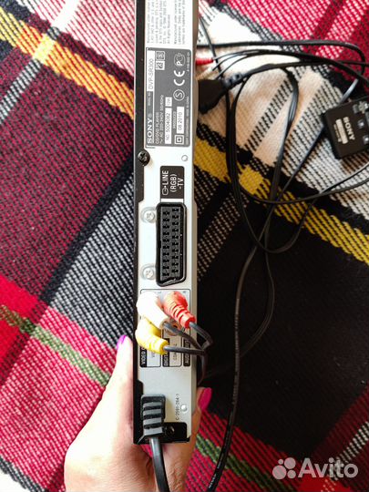 Видеомагнитофон sony CD/DVD Player