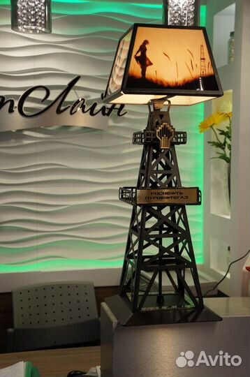 Сувенир светильник - нефтяная вышка