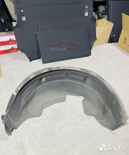 Подкрылок задний левый BMW X3 F25