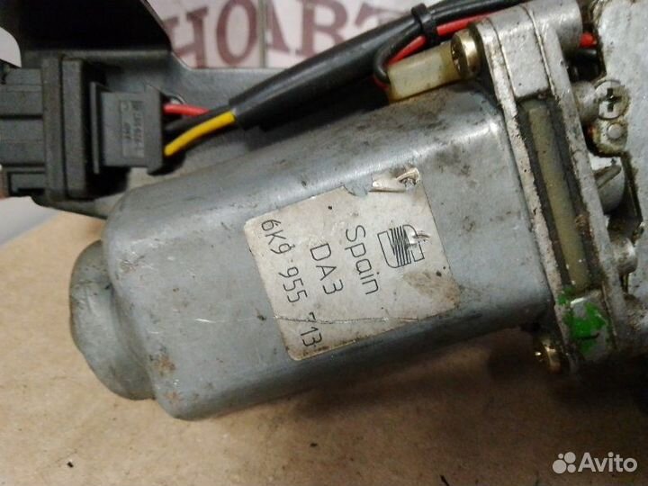 Моторчик дворника задний Volkswagen Caddy 1.9D