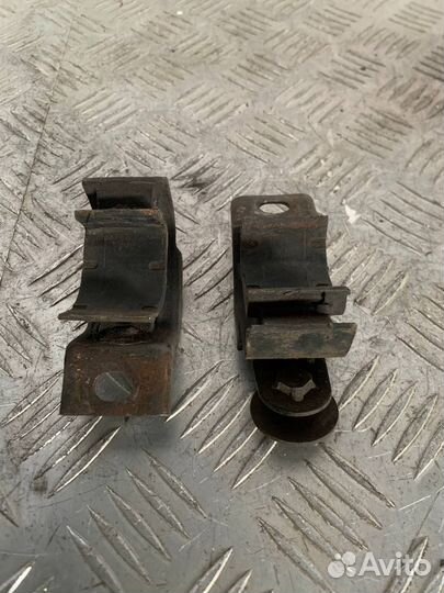 Кронштейн крепления радиатора двс Тойота Терцел/Ко