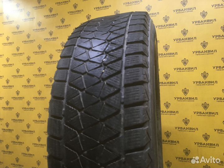 Bridgestone Blizzak DM-V2 205/70 R15 96S