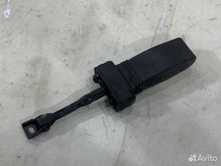 Ограничитель двери передний Audi Q3 8U