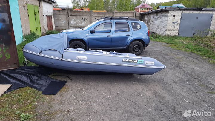 Лодка пвх Gladiator E380Pro