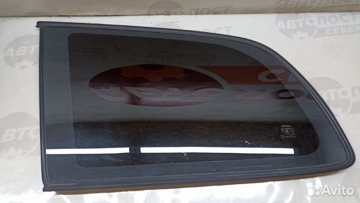 Форточка кузова задняя левая Toyota Caldina ST190