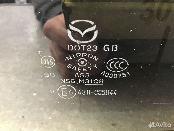 Стекло кузовное глухое левое Mazda CX 7 2007-2012