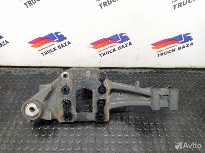 Кронштейн торсиона кабины правый Daf XF106