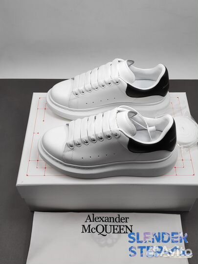 Кроссовки Alexander McQueen Oversized Sneaker Whit