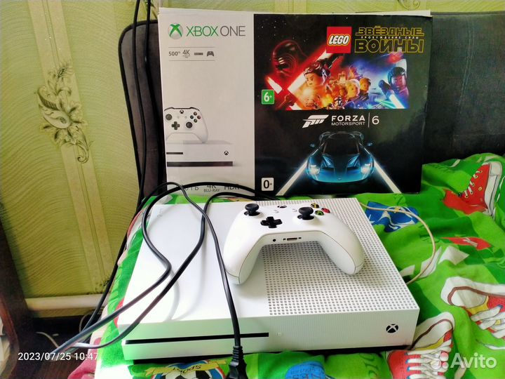 Игровая приставка хвох ONE S 500 Гб