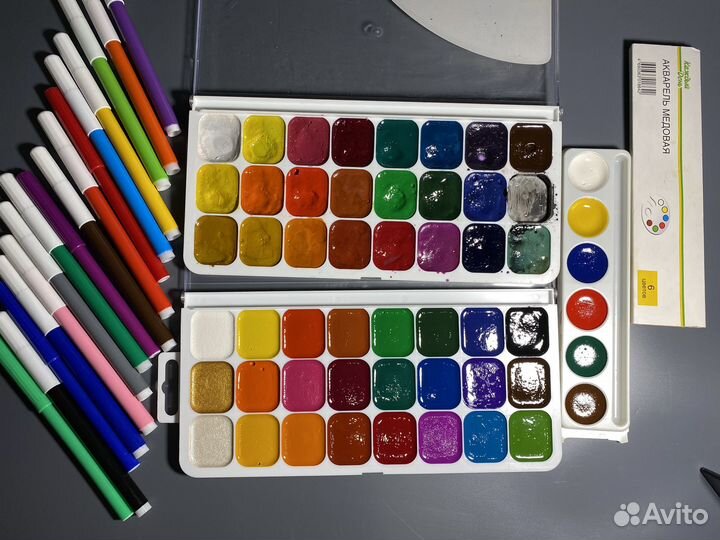 Акварель и фломастеры цена за всё
