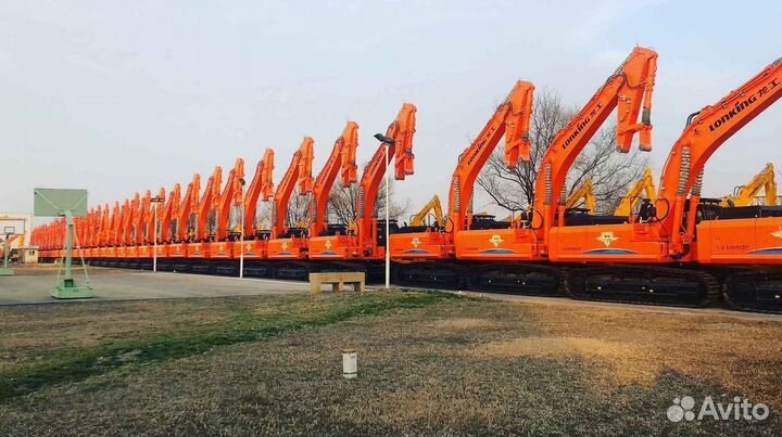 Гусеничный экскаватор Lonking CDM6490, 2023