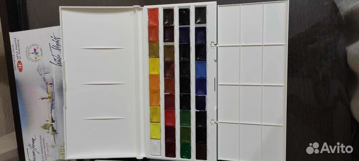 Художественные акварельные краски 