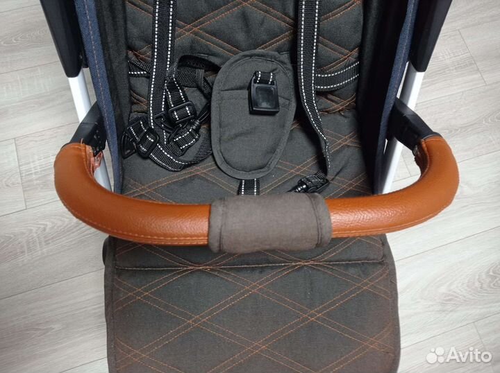 Прогулочная коляска carrello astra