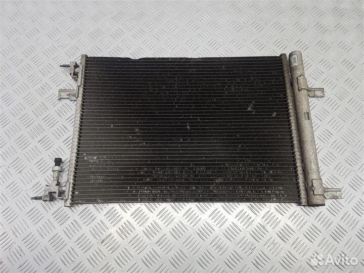 13267648 Радиатор кондиционера Chevrolet Cruze