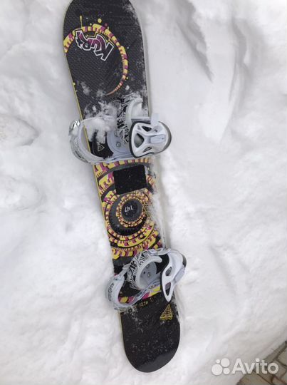 Сноуборд с креплениями