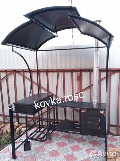 Мангал с крышей