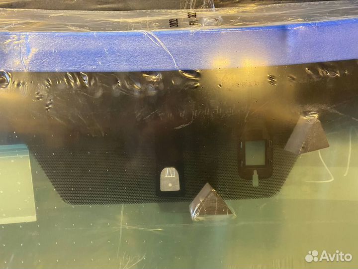 Лобовое стекло Toyota Camry 18