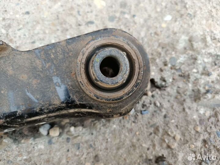 Задний нижний рычаг Mitsubishi Lancer 10