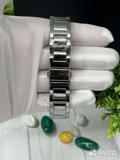 Часы cartier женские