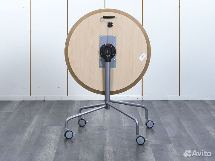 Стол для переговоров