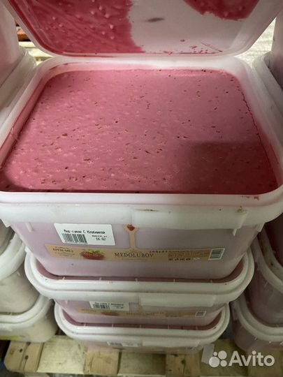 Оптом крем-мед со вкусом клубники