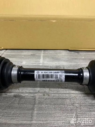 Привод передний Mercedes W204 A2043301500 L