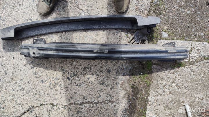 Усилитель бампера Volkswagen Passat b6