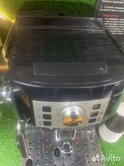 Кофемашина delonghi