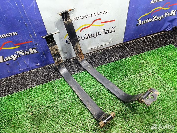 Крепление топливного бака Toyota Land Cruiser Prado