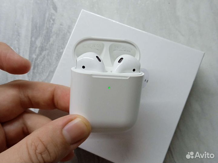 Беспроводные наушники apple airpods