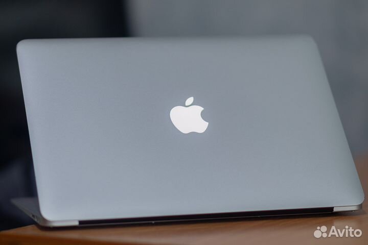 Apple MacBook Air 13 2015 8/256gb