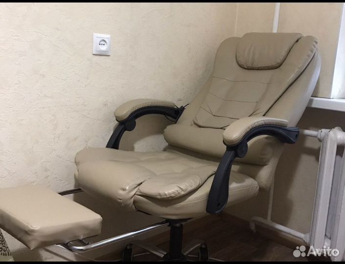 Кожаное кресло бу