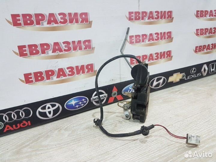 Замок двери передний левый Mazda Premacy cpew FS