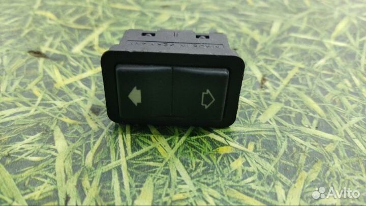 Кнопка стеклоподъемника задняя левая Bmw E39 седан