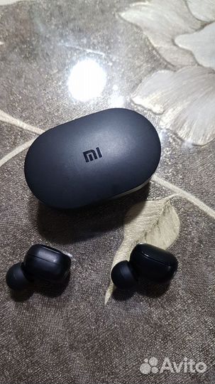 Беспроводные наушники apple airpods