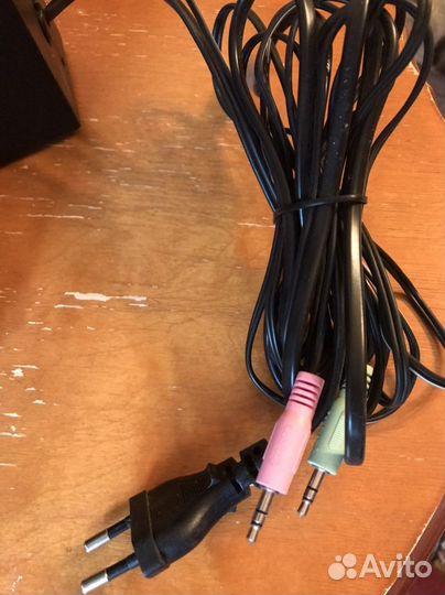 Колонки для компьютера genius