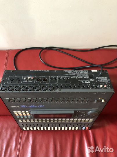 Цифровой микшерный пульт yamaha pro mix 01