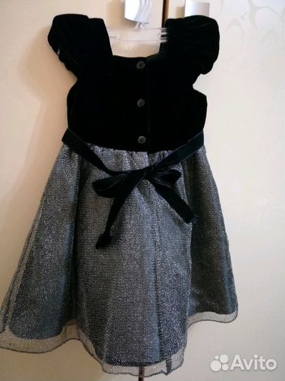 Платье праздничное на 1г