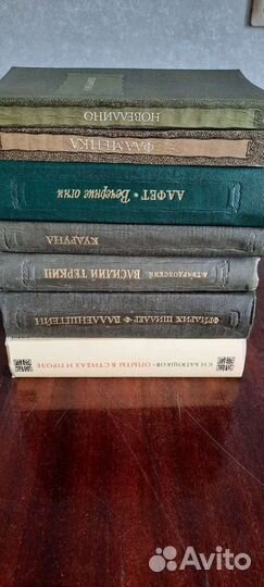 Литературные памятники малый формат