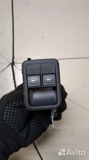 Кнопка стеклоподъемника Skoda Fabia, 2009